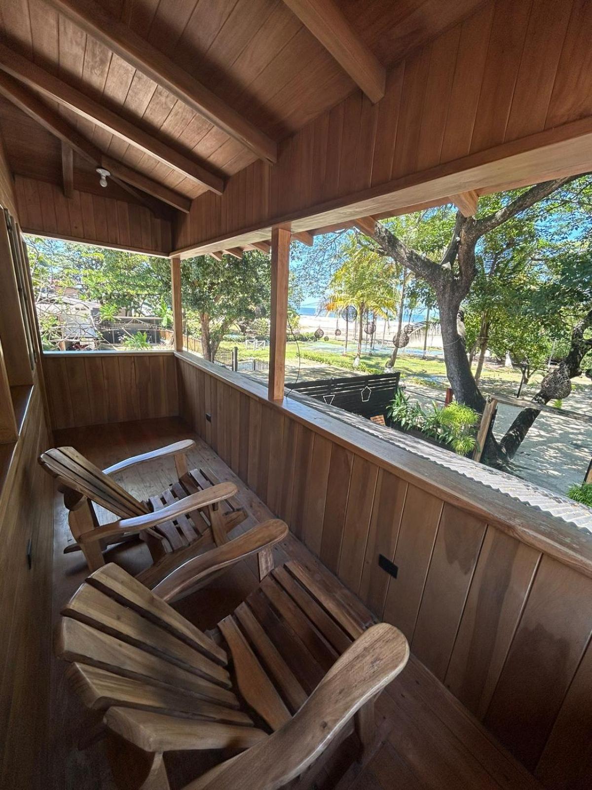 Casa Aura: Beachfront Premium Hostel Tamarindo Luaran gambar