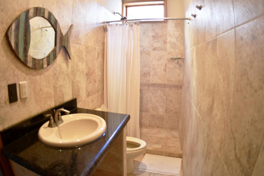 Casa Aura: Beachfront Premium Hostel Tamarindo Luaran gambar